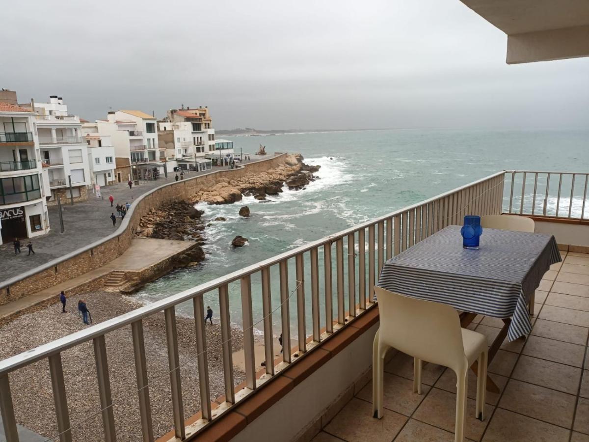 Port De'N Perris Apartment L' Escala Luaran gambar