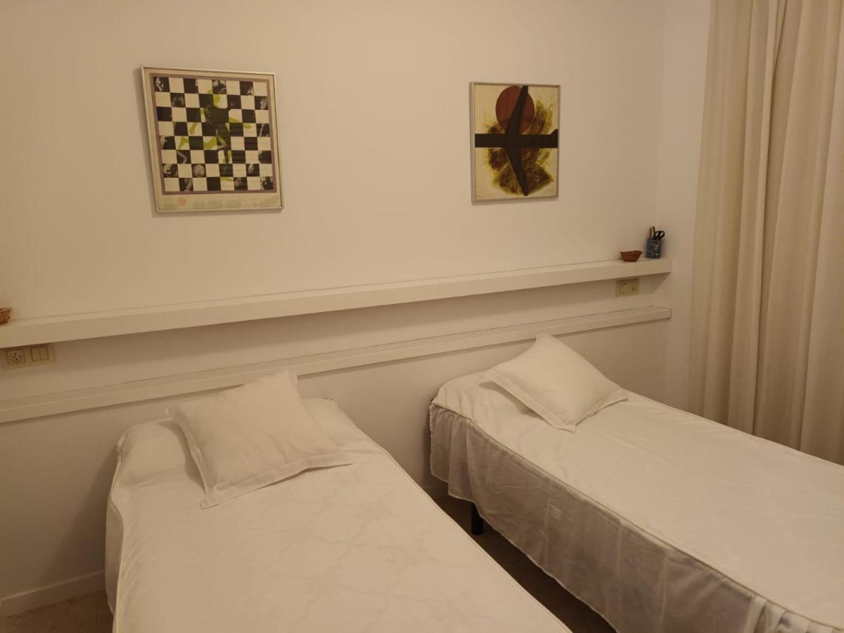 Port De'N Perris Apartment L' Escala Luaran gambar