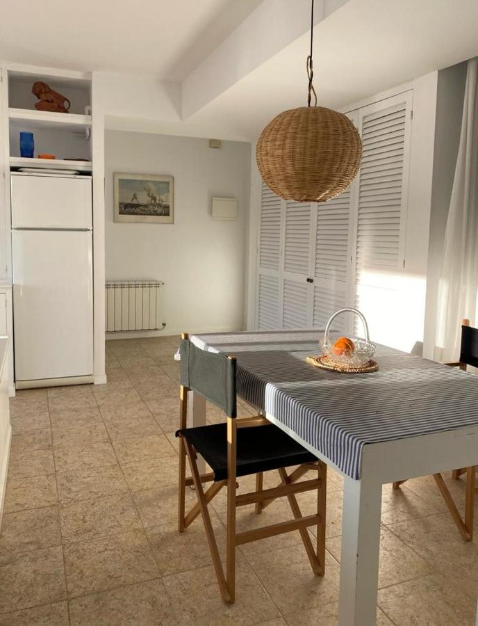 Port De'N Perris Apartment L' Escala Luaran gambar