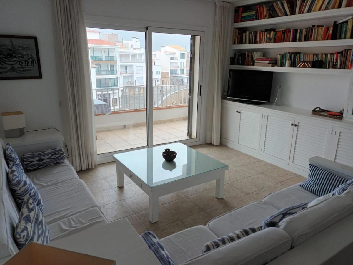 Port De'N Perris Apartment L' Escala Luaran gambar